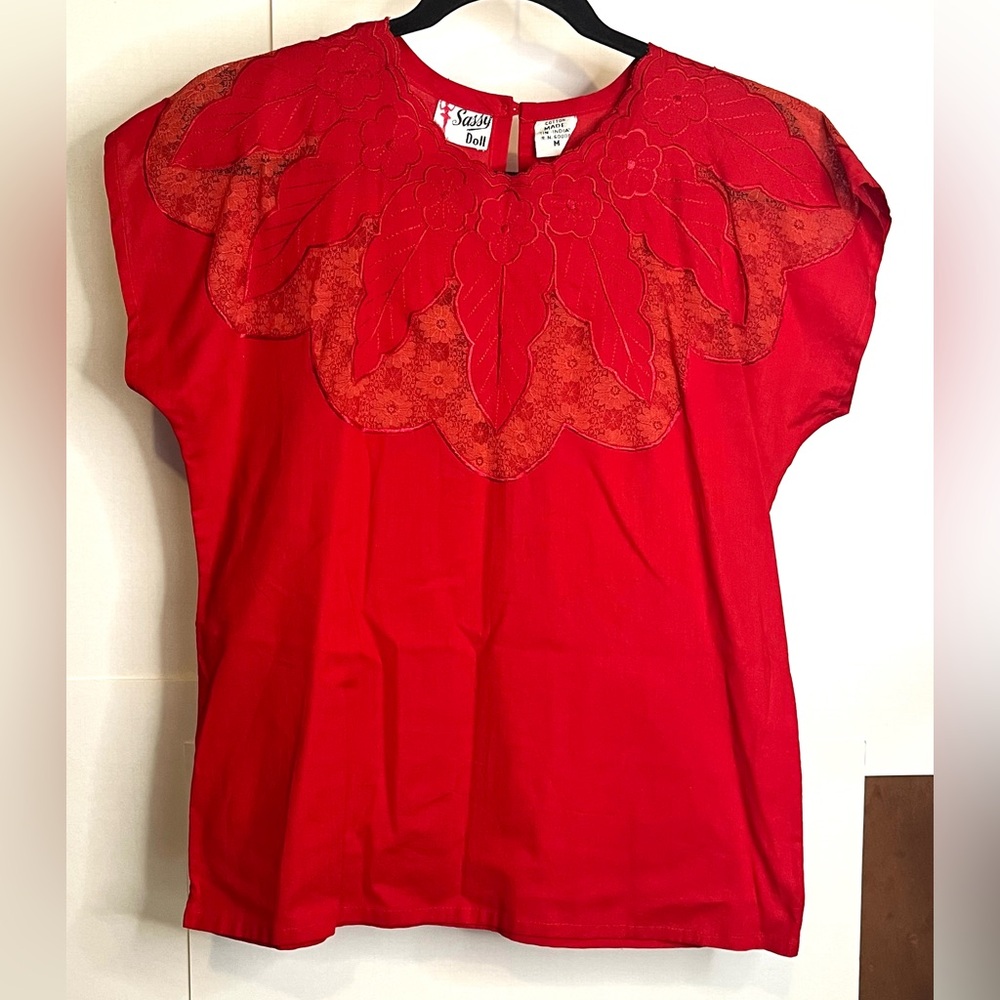 Sassy Doll (VTG M) Red Cotton Sleeveless Top w/ Lace & Embroidered Details